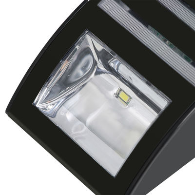 Cảm biến năng lượng mặt trời LED 120LM màu đen Đèn tường ngoài trời 8-10 giờ Thời gian làm việc
