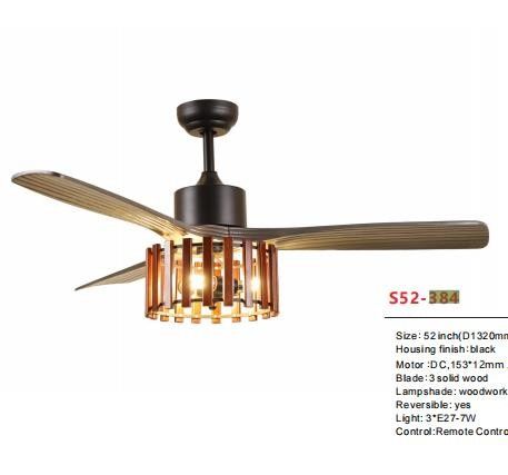 Quạt trần động cơ DC 52 inch Vỏ sáng màu đen Kết thúc 3 lưỡi gỗ rắn có thể đảo ngược